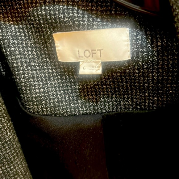 Brown small square blazer great for chilly days - Picture 1 of 5